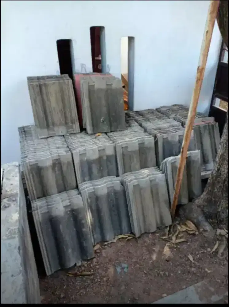 Genteng beton sisa proyek