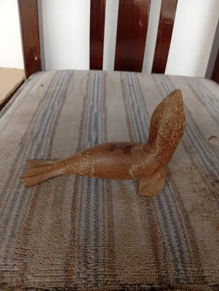 Patung ikan duyung brown edition
