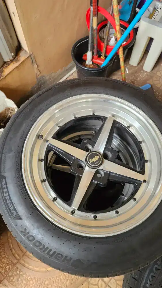 Work equip 01 R17 4x100 + Ban hankook