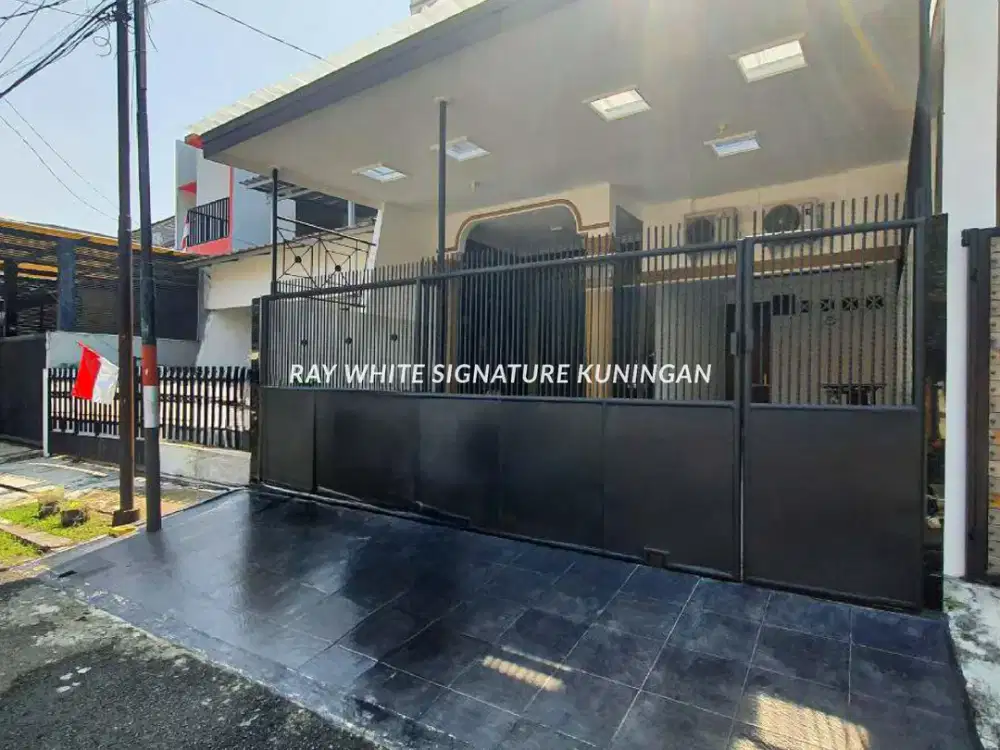 Rumah dengan Bangunan Baru Siap Huni