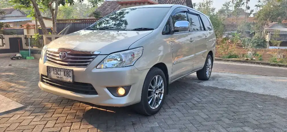 Innova diesel matic tipe G 2012