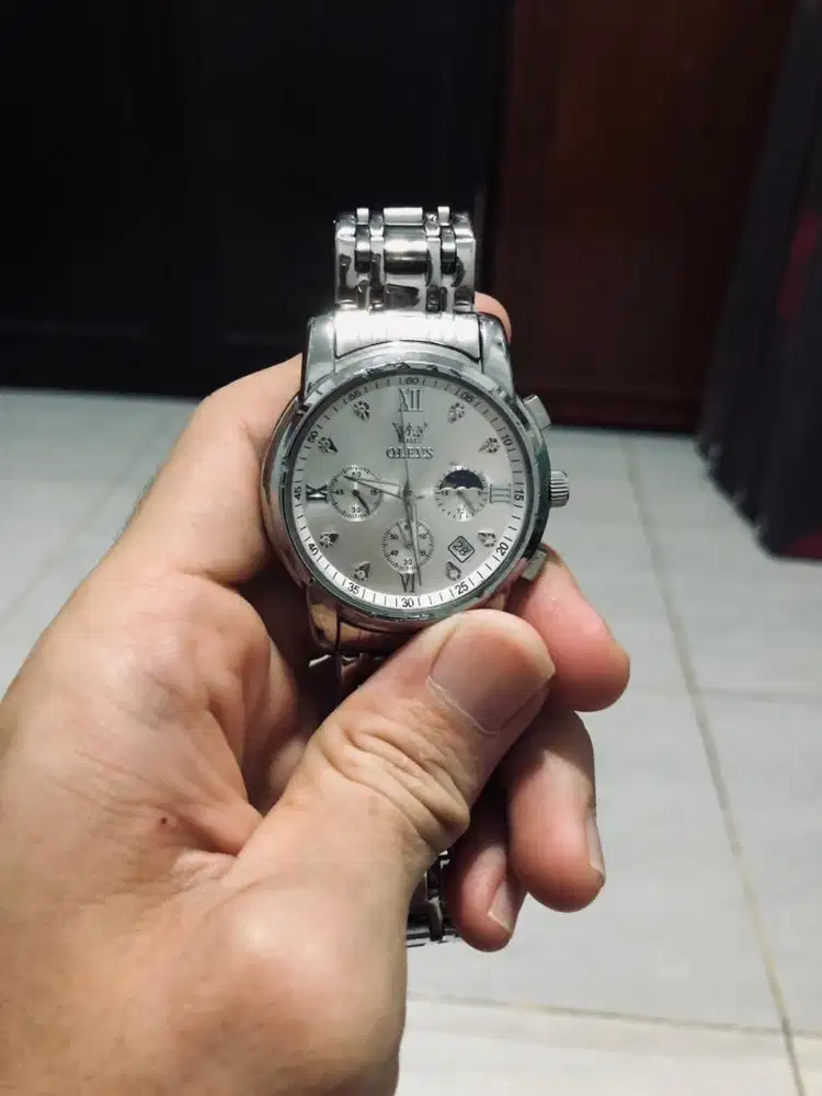 Di jual jam tangan olevs water resistence