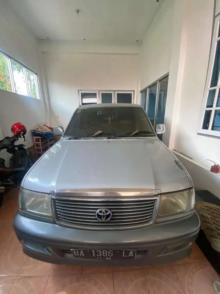 Toyota Kijang Krista Silver