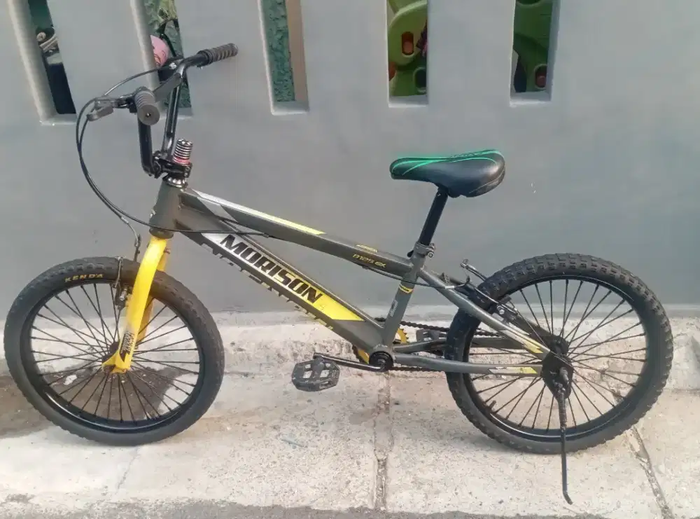 Sepeda BMX ukuran 20 kondisi normal