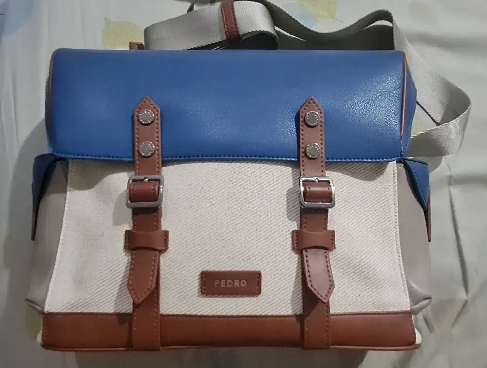 Tas selempang Pedro
