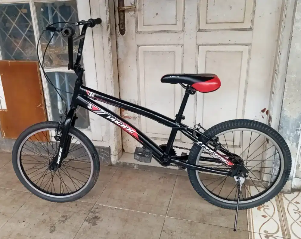 Sepeda BMX ukuran 20 kondisi normal