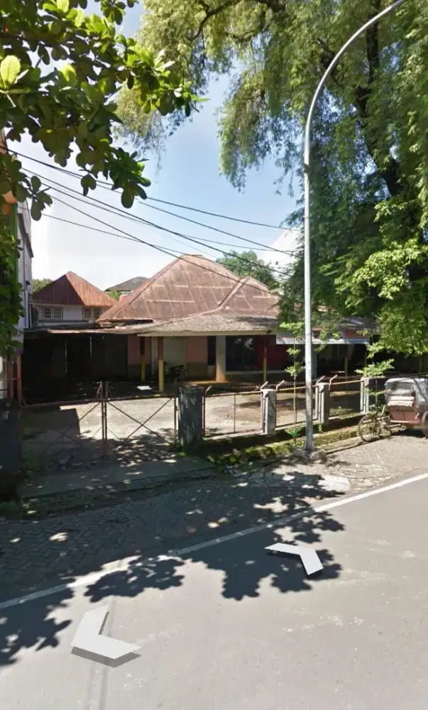 Disewakan Rumah tua di jalan durian / saleh dg tompo