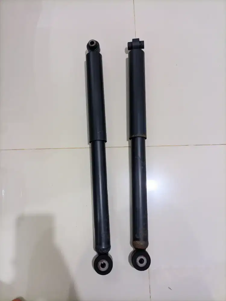 Shock breaker belakang copotan sigra