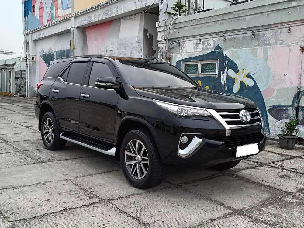 (TDP 35JT) LOW KM 130 RB ! FORTUNER 2.7 SRZ AT 2016 HITAM ! BENSIN !