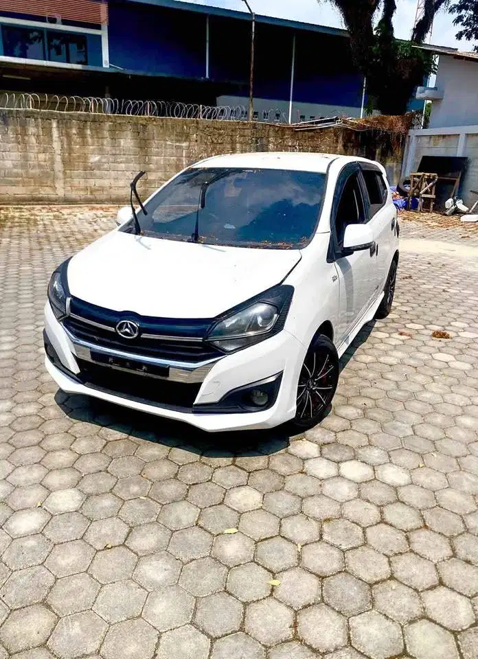 Daihatsu Ayla R 1.2 AT
