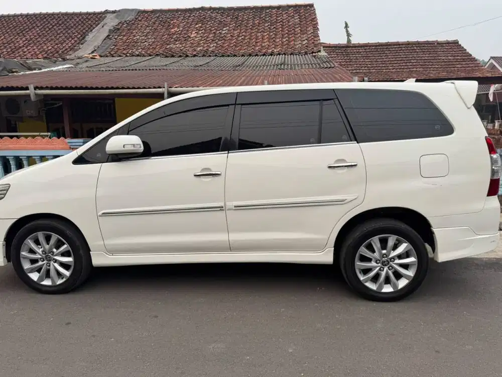 Kijang Innova Type V Luxury /AT 2013