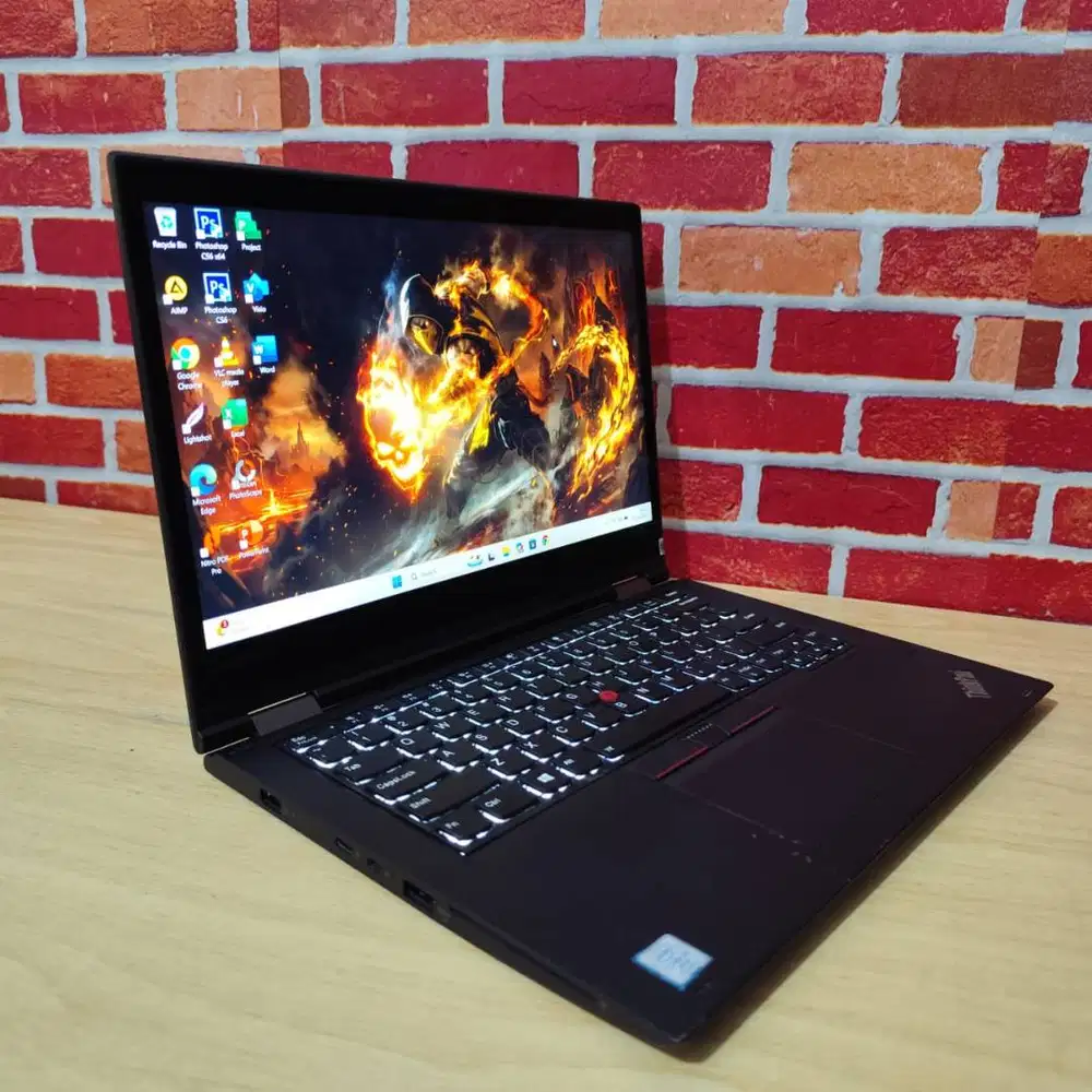 Laptop Lenovo Thinkpad Yoga Flip Touchscreen Intel Core i5 Key Backlig