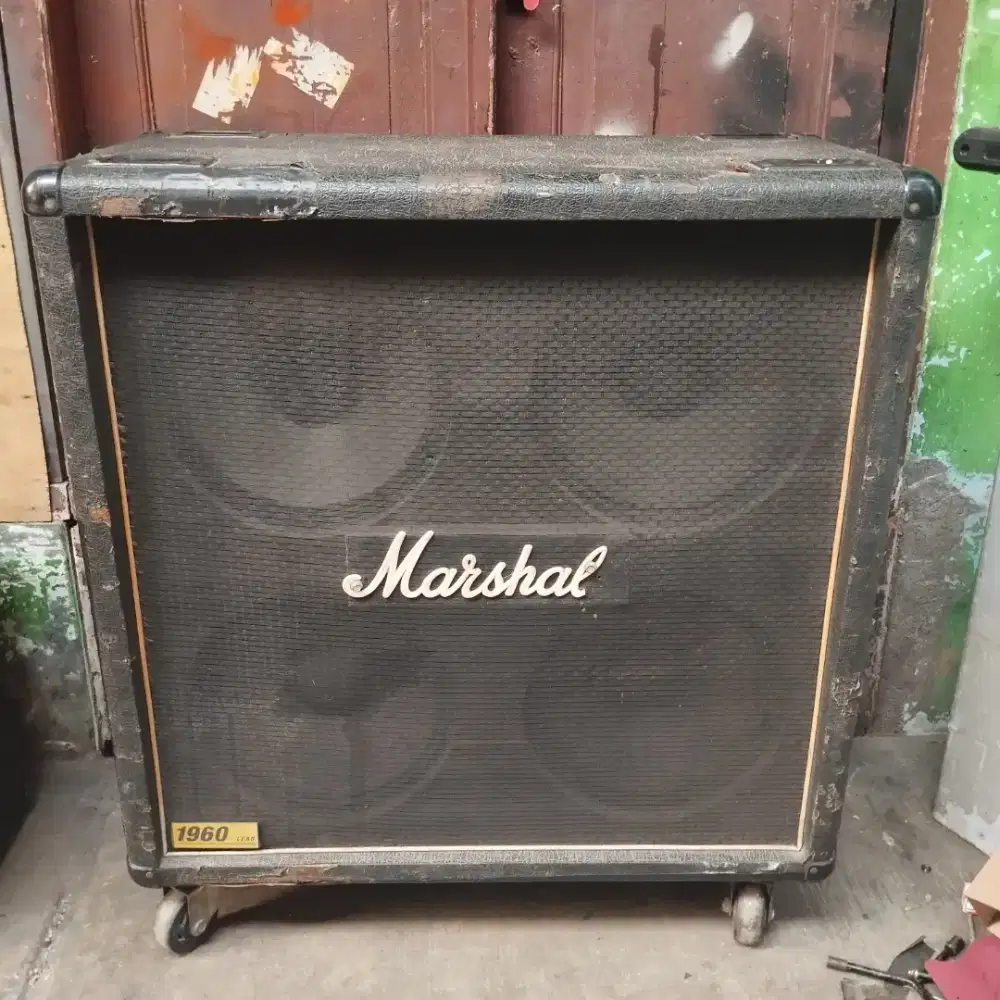 Cabinet speaker Marshall 4x12 ( 1960 lead)