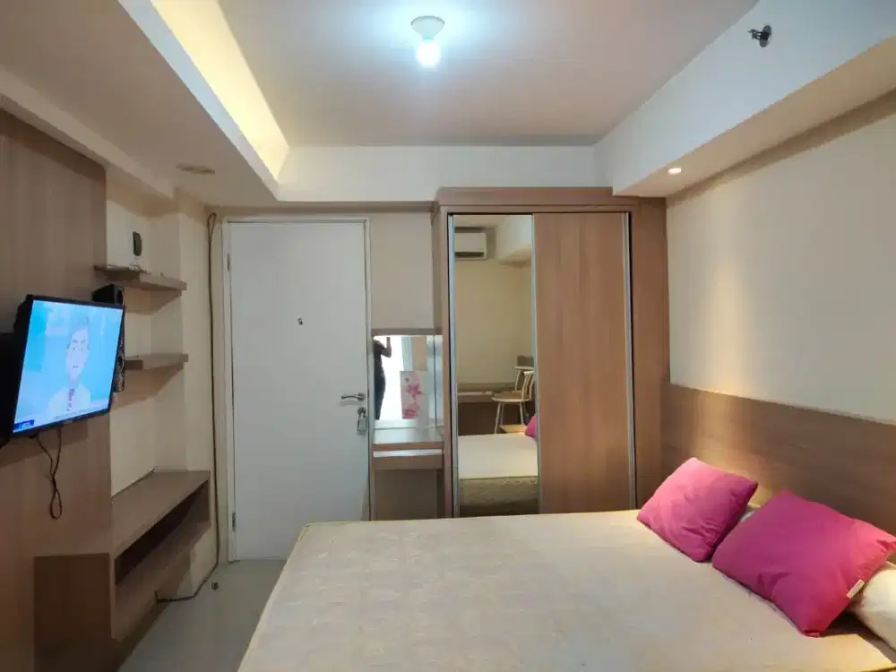 DISEWAKAN APARTEMEN BASSURA CITY STUDIO FURNISHED