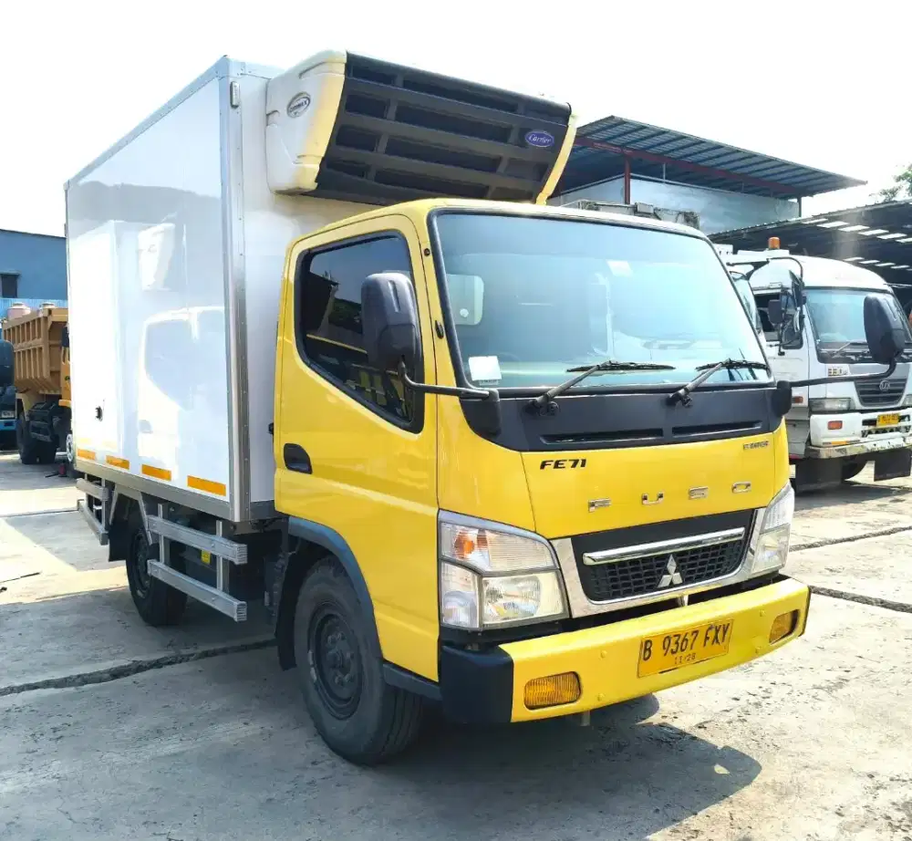 Mitsubishi coltdiesel canter engkel FE 71 box frozen freezer 2023 bok