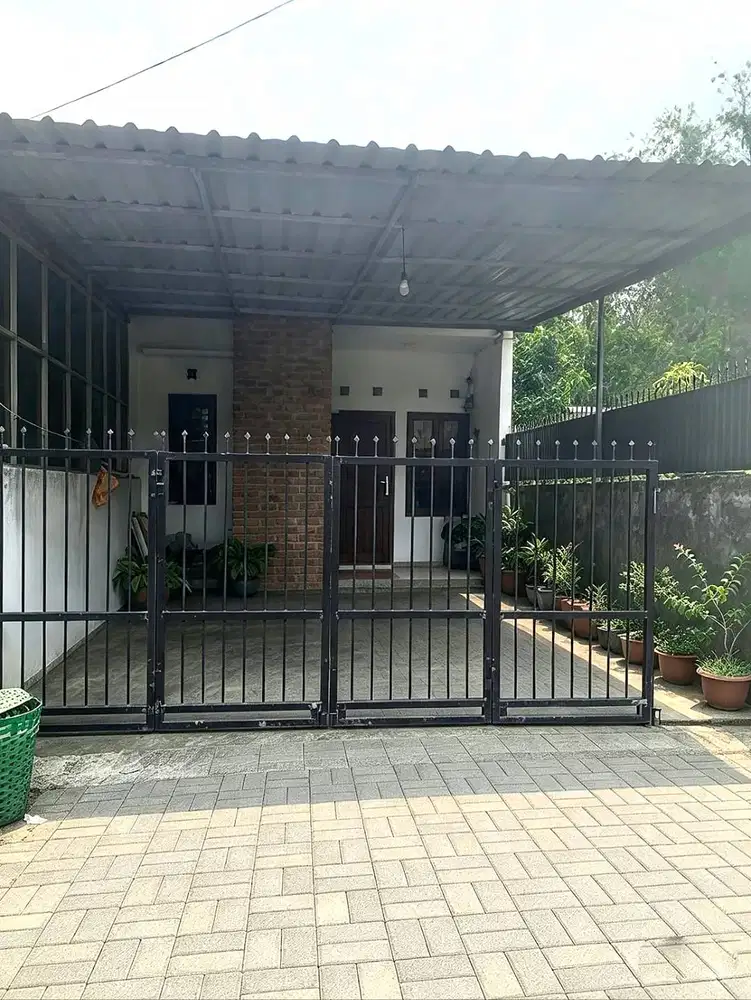 Rumah 2 Lantai Murah dekat Jalan Raya Selomartani