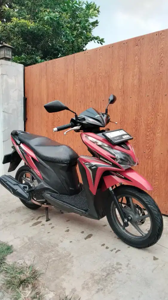 DIJUAL – HONDA VARIO KZR 125 AT 2014 PGM FI