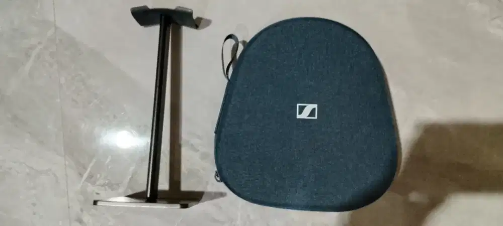 Headset Sennheiser Momentum 4 Like New