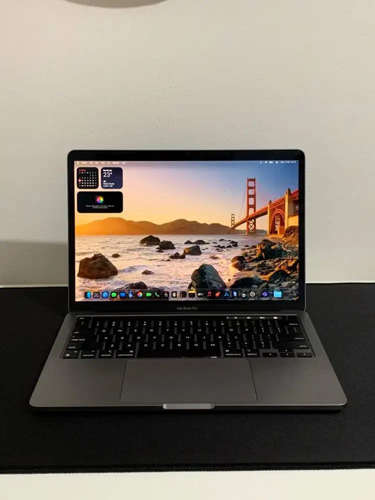 MacBook Pro 2022 M2 13 inch 8/256