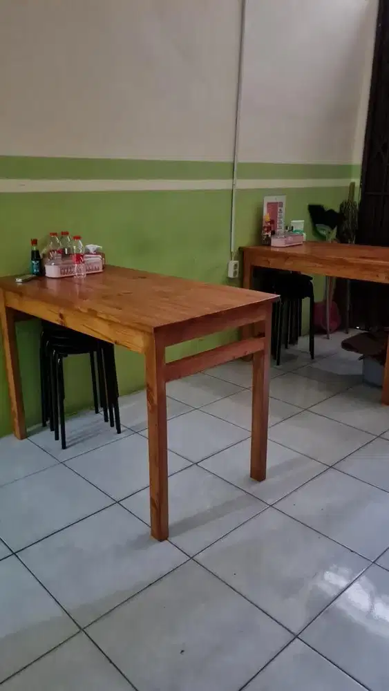 Meja kayu jati belanda