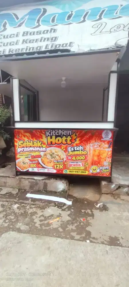 Di cari jaga stand makanan dan minuman