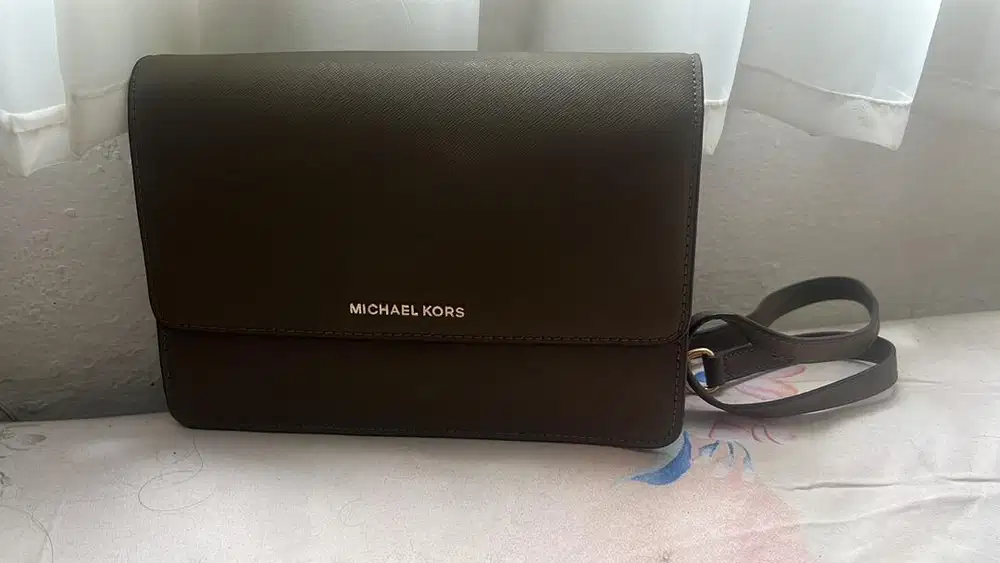 Michael Kors Jet Set Medium / Large Flap Crossbody