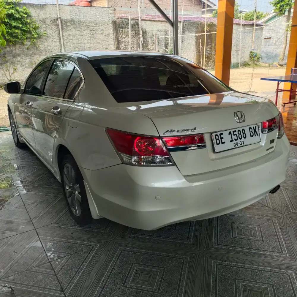 Honda Accord VTI-L kondisi istimewa