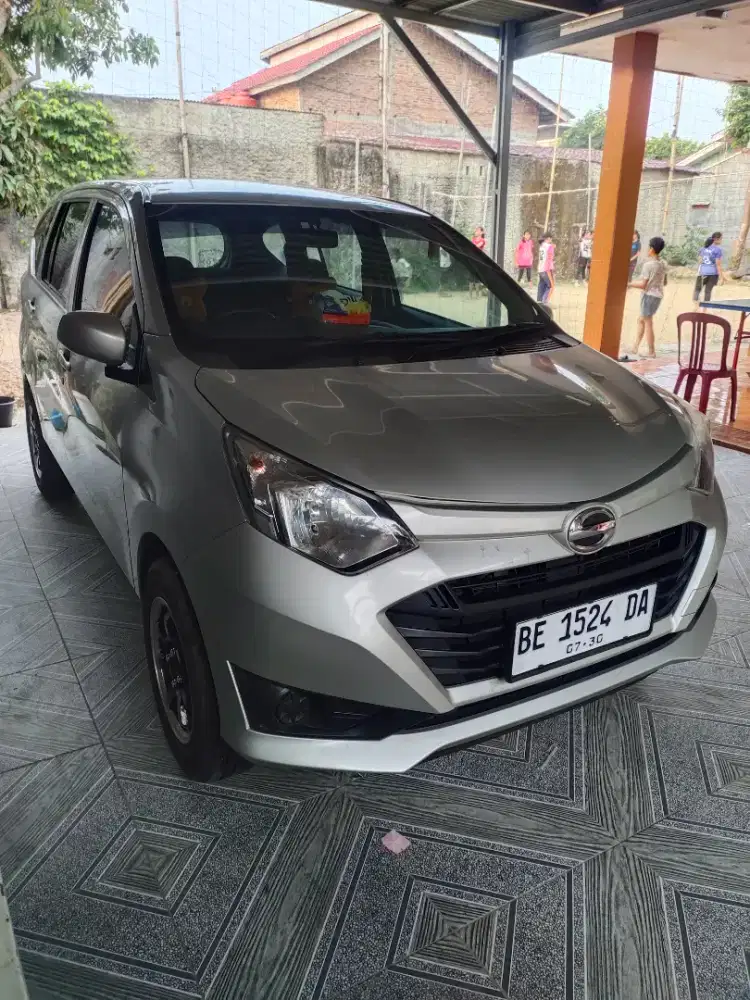 sigra m kilometer rendah orisinil