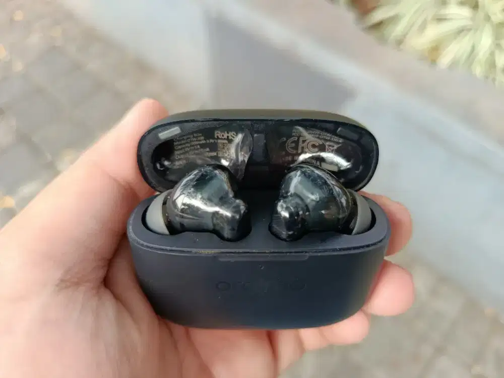 Headset bluetooth