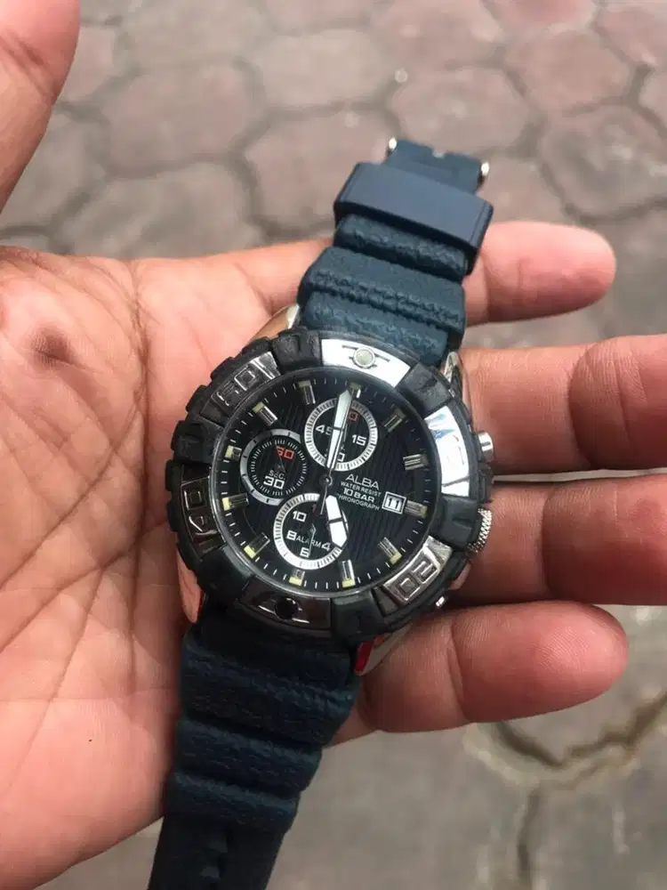 Jam tangan Alba