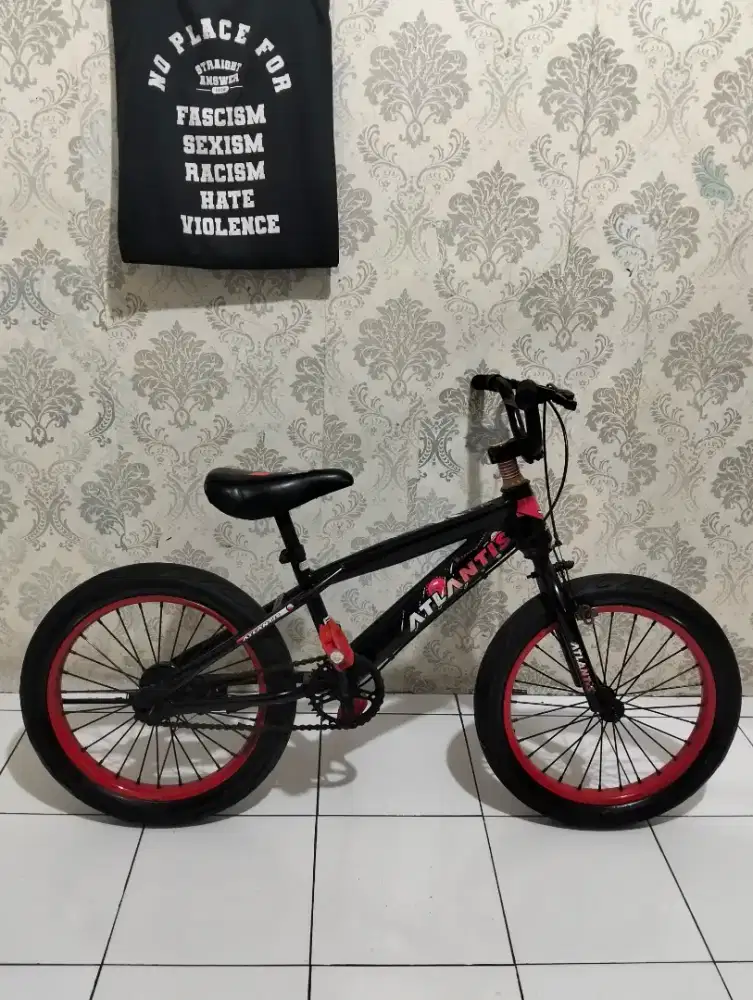 Sepeda BMX anak ukuran 18 untuk usia 5 sampai 8 tahun