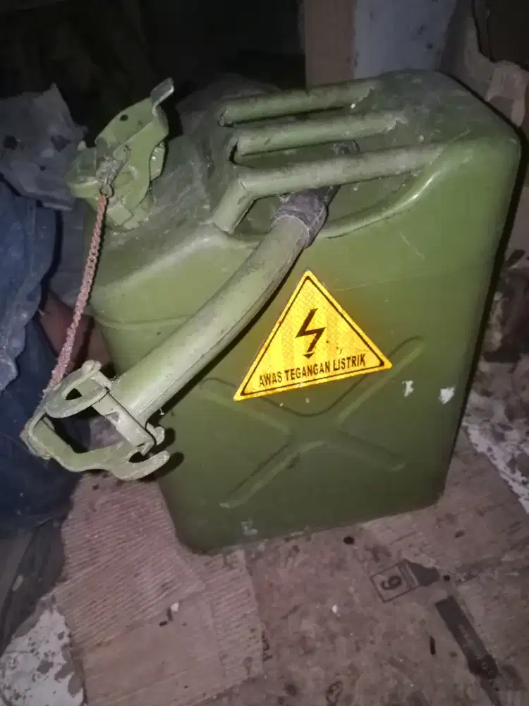 jerigen 20l bekas jeep willys 44