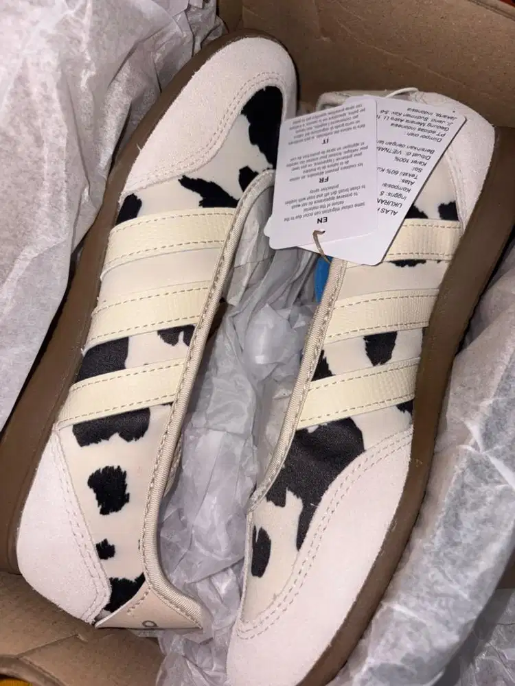 Adidas Barreda Cow
