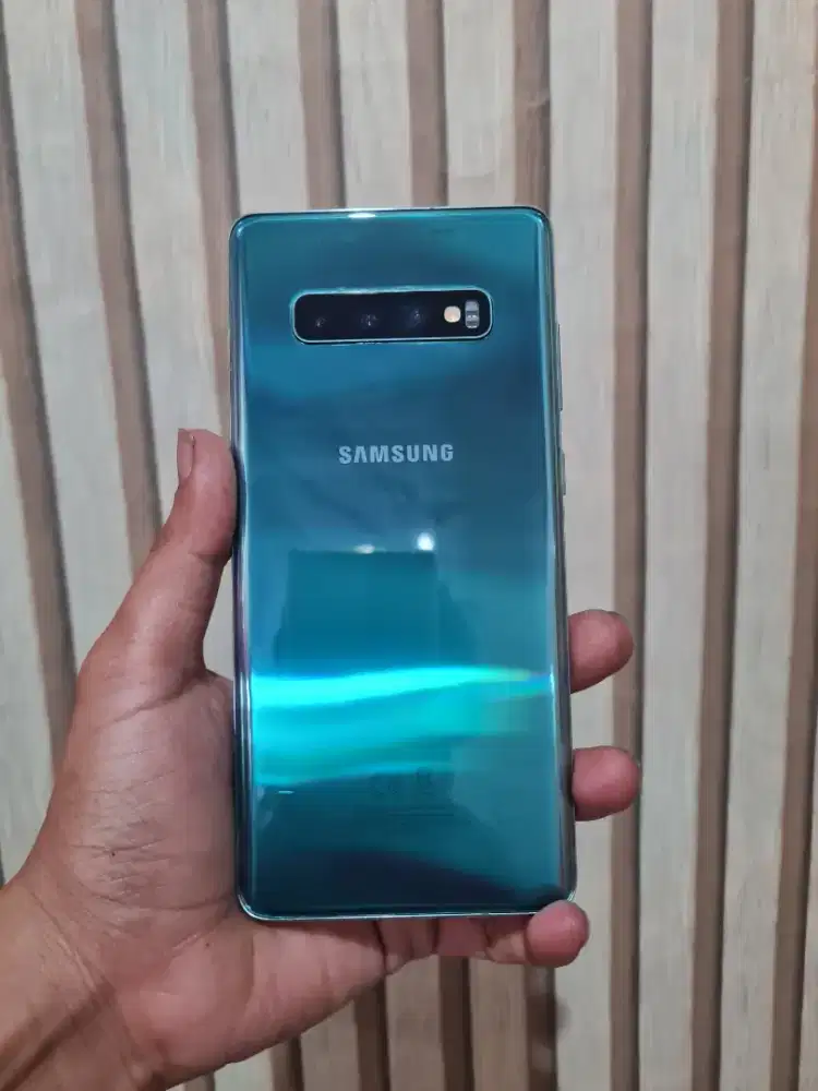 SAMSUNG GALAXY S10+ NFC 8/128GB RESMI