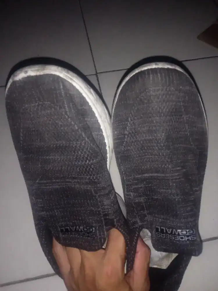 Shoeser gowall sepatu