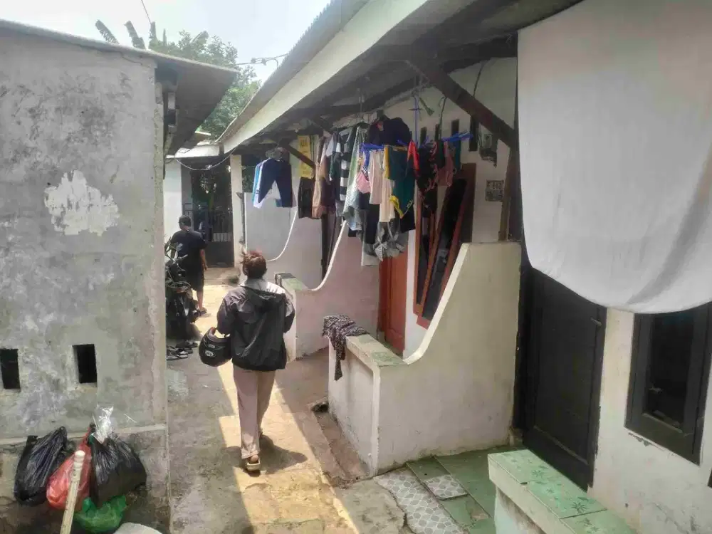 Dijual Cepat Rumah + Kontrakan 3 Pintu di Sukamaju Baru Tapos Kota Depok