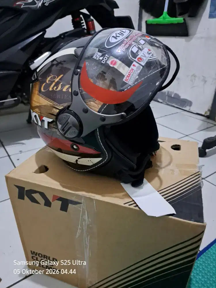 Helm KYT Elsico size M baru fullset bonus visor hitam 450rb
