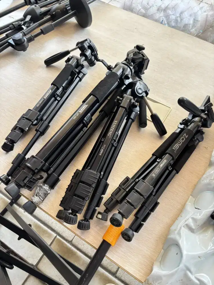 Paket Borongan 4 Unit Tripod Kamera & Video Profesional Mulus Normal