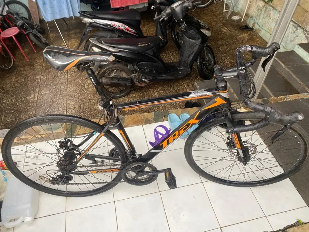 Sepeda roadbike