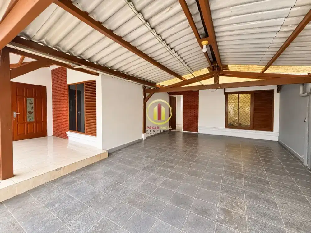 Rumah terawat siap huni di turangga dekat jalan reog bandung