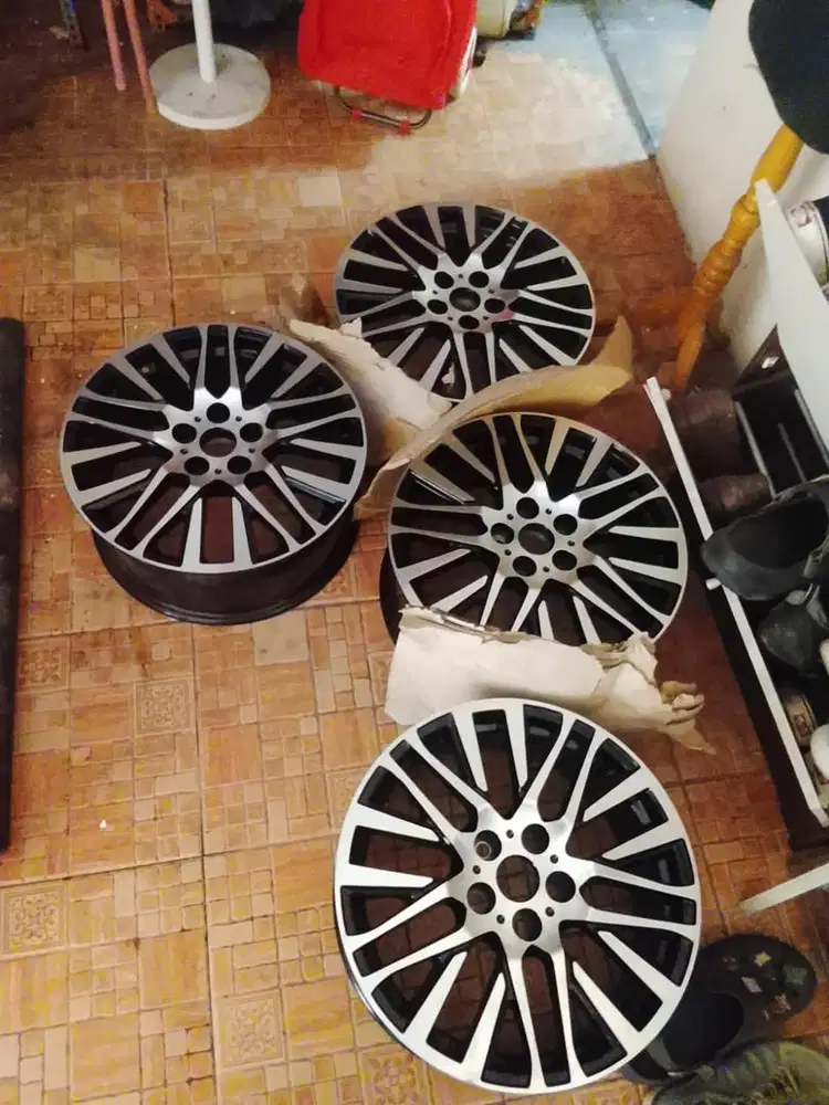 Velg OEM Toyota Alpard two tone ring 18 pcd 5x114