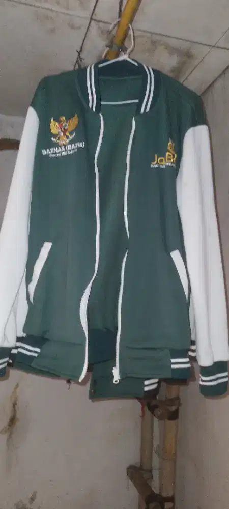 Jual jacket bekas universal