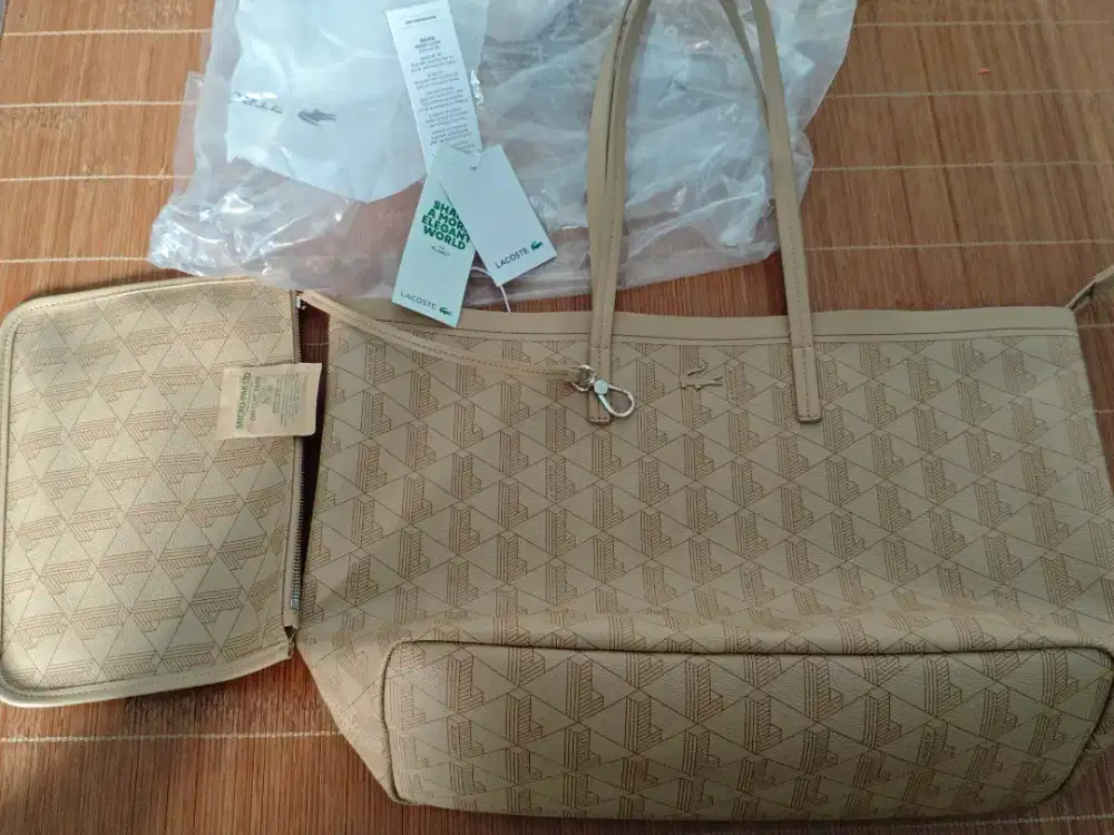 Lacoste Ziper Authentic Large jrg d gunakan.