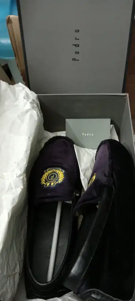 PEDRO SUEDE SZ 42 INS.27
