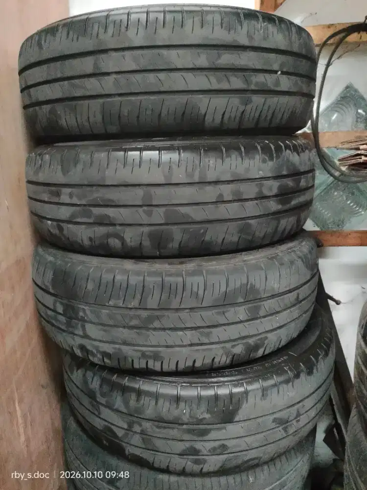 Ban Inova reborn dan zenix 4 PC 205/65/R16  Dunlop enasave kondisi 70%