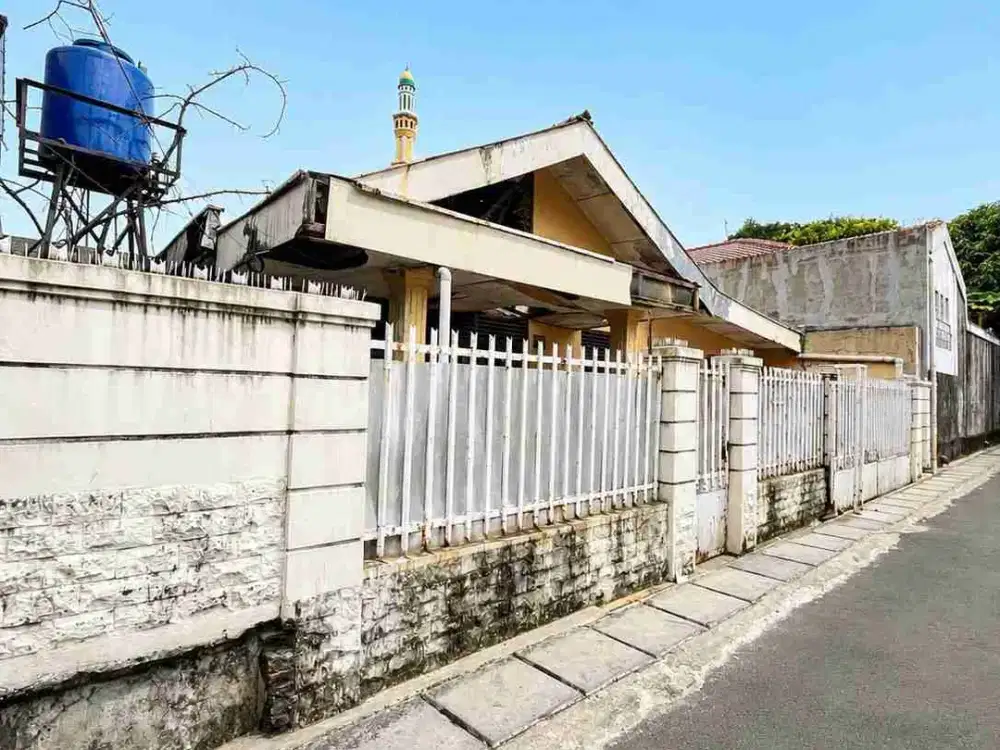 DIJUAL RUMAH HITUNG TANAH DI KOMPLEK DPR, KEMANGGISAN, PALMERAH, JAKARTA BARAT