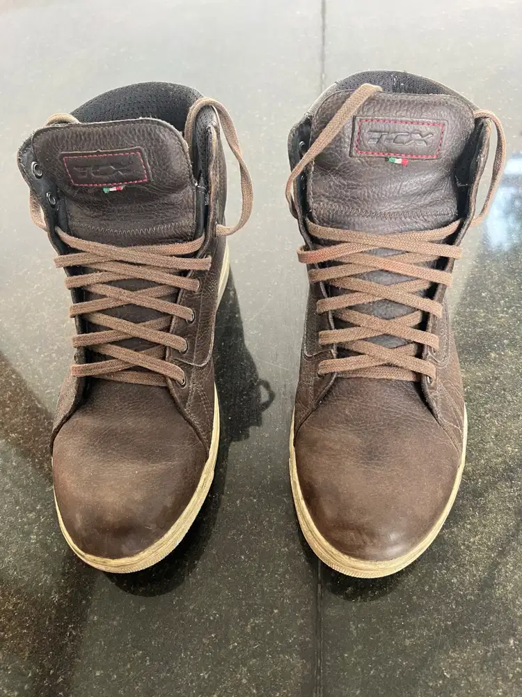 Sepatu motor TCX goretex