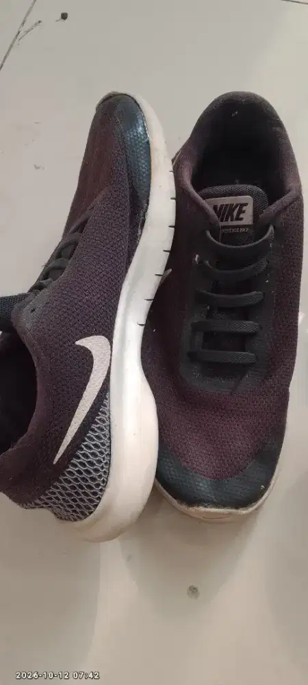 Merk sepatu Nike (original)