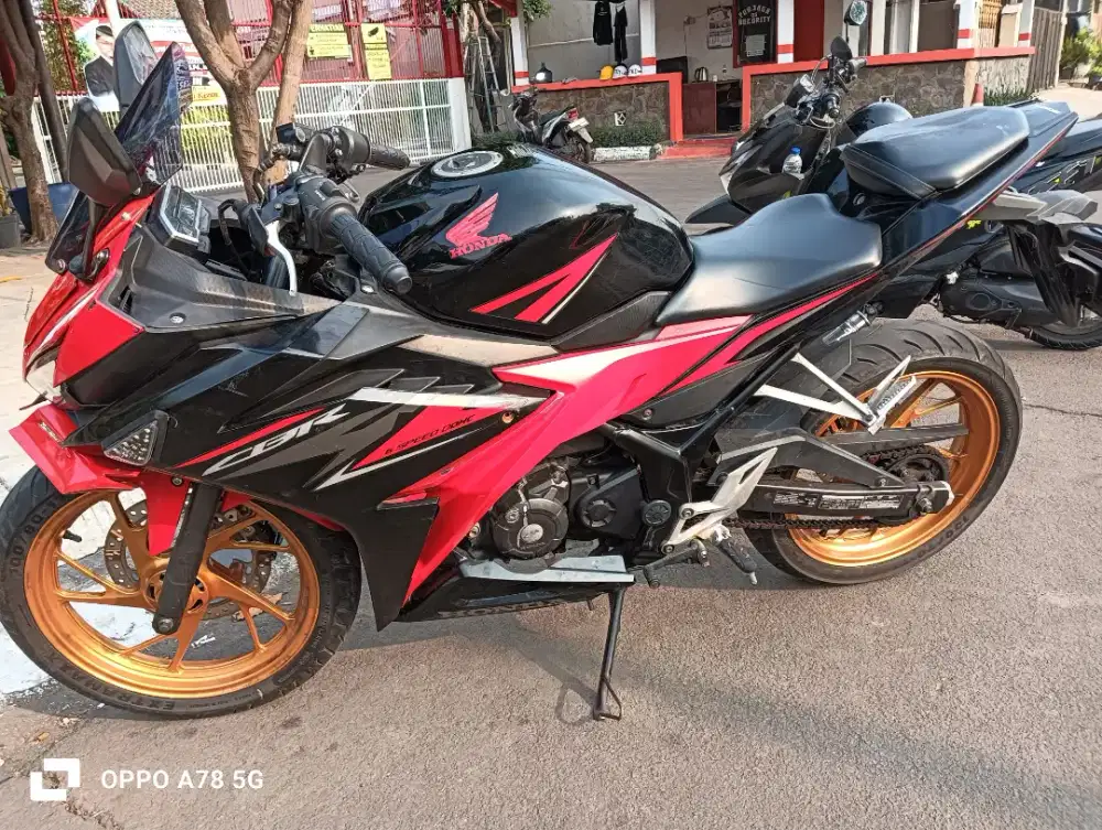 Honda CBR 150 R