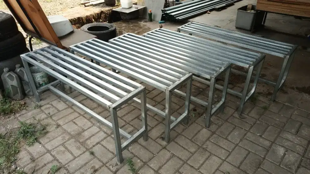 JUAL KURSI BESI MATERIAL KUAT DAN KOKOH SERTA MINIMALIS !!